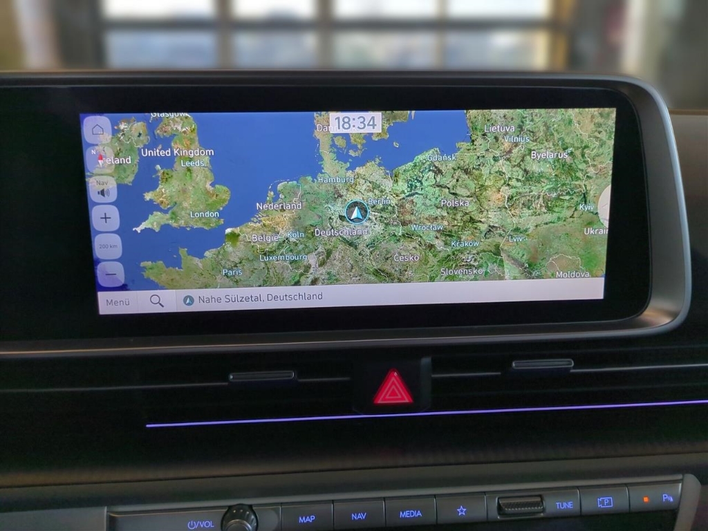 Fahrzeugabbildung Hyundai IONIQ 6 4WD 77,4kWh UNIQ Digi-Spiegel 20LM HUD Navi Digitales Cockpit Memory Sitze