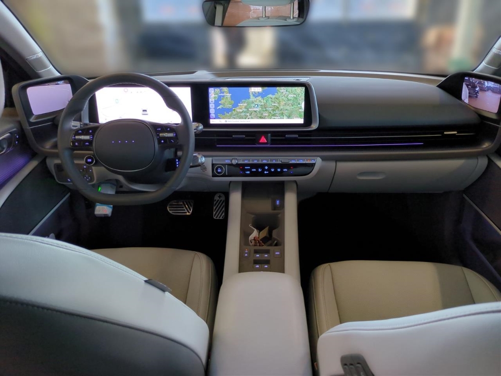 Fahrzeugabbildung Hyundai IONIQ 6 4WD 77,4kWh UNIQ Digi-Spiegel 20LM HUD Navi Digitales Cockpit Memory Sitze