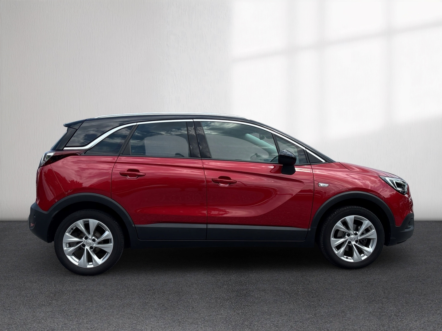 Fahrzeugabbildung Opel Crossland X 1.2 Ultimate ACC PDC HeadUp Navi SHZ