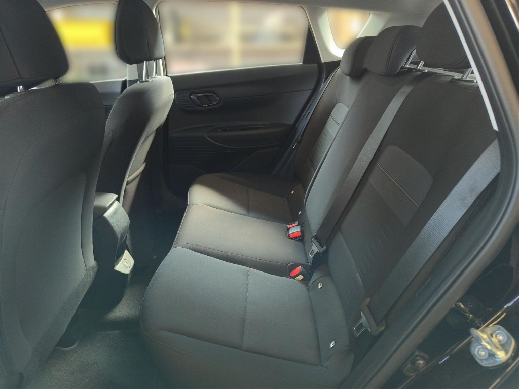 Fahrzeugabbildung Hyundai BAYON FL 1.0 T-GDI DCT MY25 Trend Komfortpaket Navi Digitales Cockpit LED Apple CarPlay
