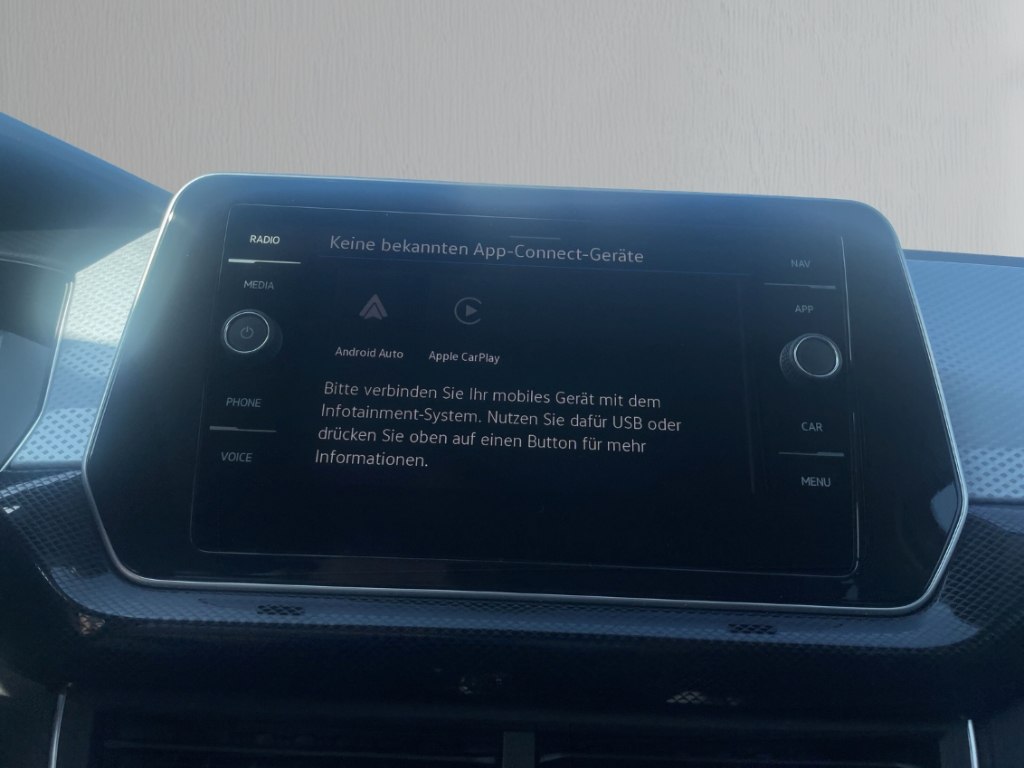 Fahrzeugabbildung Volkswagen T-Cross 1.0 TSI DSG ENERGY LED AHK GJR NAVI KAMERA