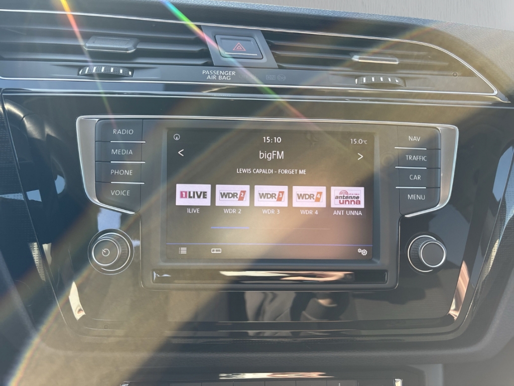 Fahrzeugabbildung Volkswagen Touran Sound BMT Start-Stopp 1,2L TSI 7 Sitzer
