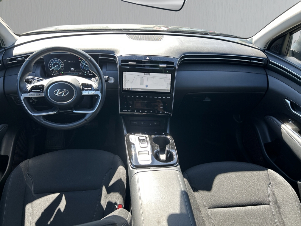 Fahrzeugabbildung Hyundai TUCSON HEV 1.6 T-GDi 6AT 4WD Trend Assist-P. el.Heckklappe Navi Digitales Cockpit