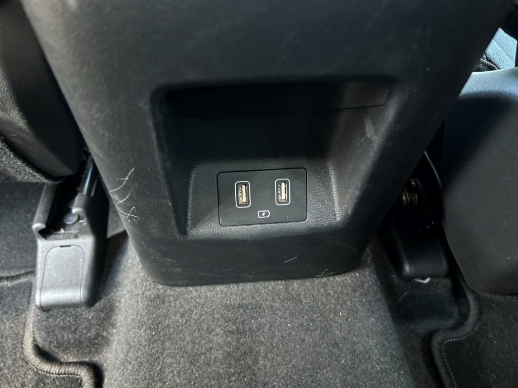 Fahrzeugabbildung Hyundai TUCSON HEV 1.6 T-GDi 6AT 4WD Trend Assist-P. el.Heckklappe Navi Digitales Cockpit