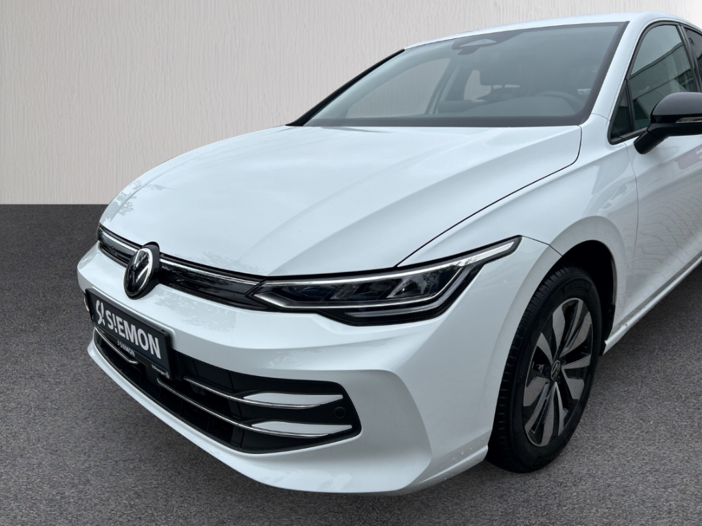 Fahrzeugabbildung Volkswagen Golf Life 1.5 eTSI DSG OPF LED