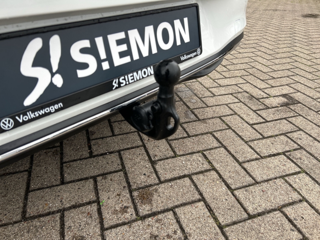 Fahrzeugabbildung Volkswagen Golf Life 1.5 eTSI DSG OPF LED