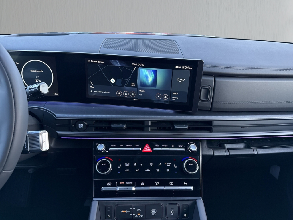 Fahrzeugabbildung Hyundai SANTA FE MY26 PHEV 1.6 4WD BLACKLINE 7-Sitze HUD Navi Leder digitales Cockpit