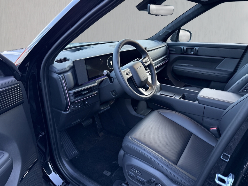 Fahrzeugabbildung Hyundai SANTA FE MY26 PHEV 1.6 4WD BLACKLINE 7-Sitze HUD Navi Leder digitales Cockpit