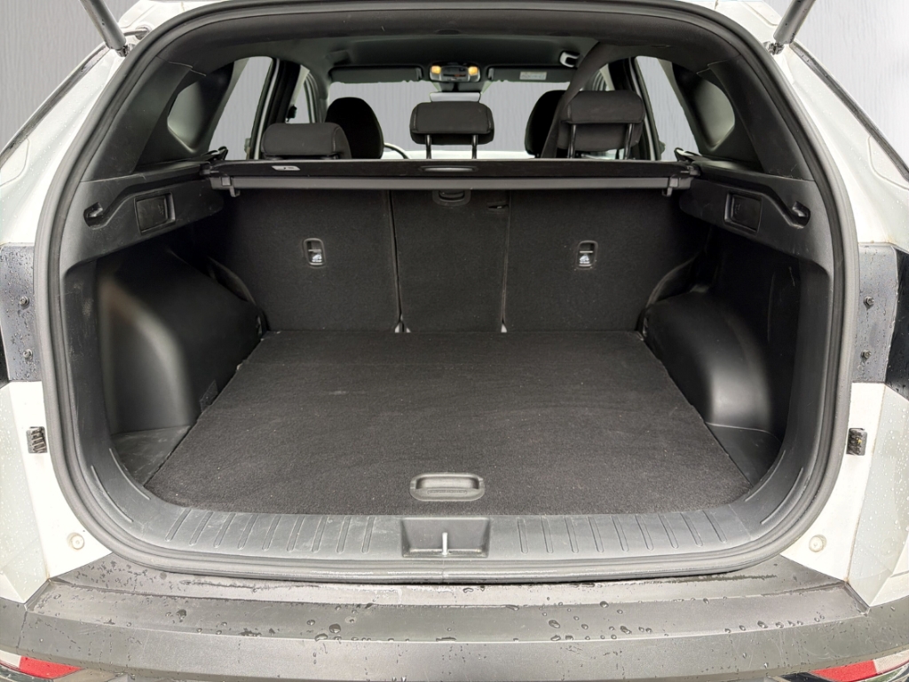 Fahrzeugabbildung Hyundai TUCSON 1.6 T-GDi MT 2WD ADVANTAGE Navi Digitales Cockpit Soundsystem