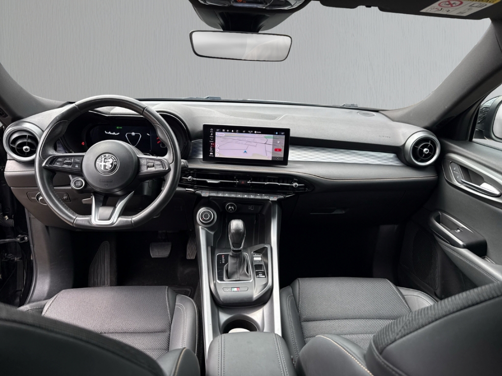 Fahrzeugabbildung Alfa Romeo Tonale Ti 1.5 NAVI LED R-Kam Klima PDC Tempo