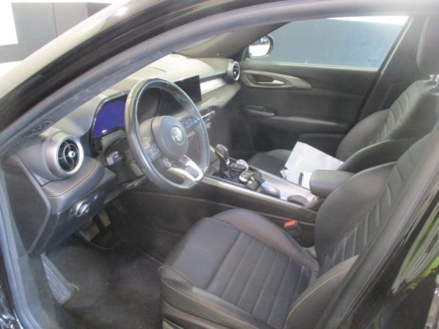 Fahrzeugabbildung Alfa Romeo Tonale Ti 1.5 NAVI LED R-Kam Klima PDC Tempo