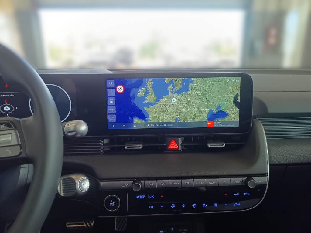 Fahrzeugabbildung Hyundai IONIQ 5 FL 84kWh 2WD MY25 UNIQ 20LM Park-P. MATRIX Bose 360 Navi Kamera Digitales Cockpit