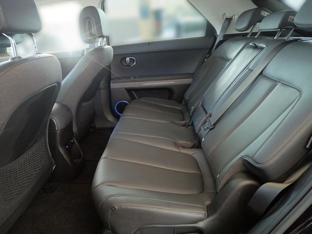 Fahrzeugabbildung Hyundai IONIQ 5 FL 84kWh 2WD MY25 UNIQ 20LM Park-P. MATRIX Bose 360 Navi Kamera Digitales Cockpit