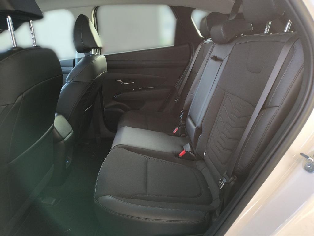 Fahrzeugabbildung Hyundai TUCSON FL PHEV 1.6 AT 4WD MY25 Trend LED-Paket MATRIX Navi Digitales Cockpit LED Blendfreies Fernl.
