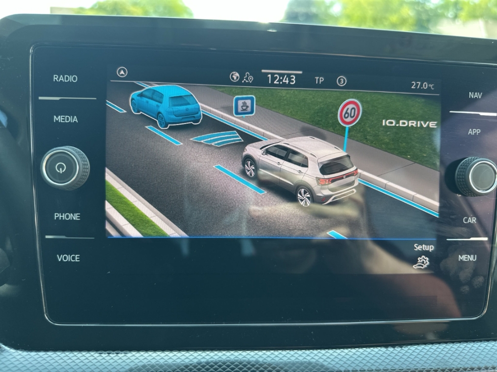 Fahrzeugabbildung Volkswagen T-Cross 1.0 TSI DSG Life LED IQ Drive SHZ LM17