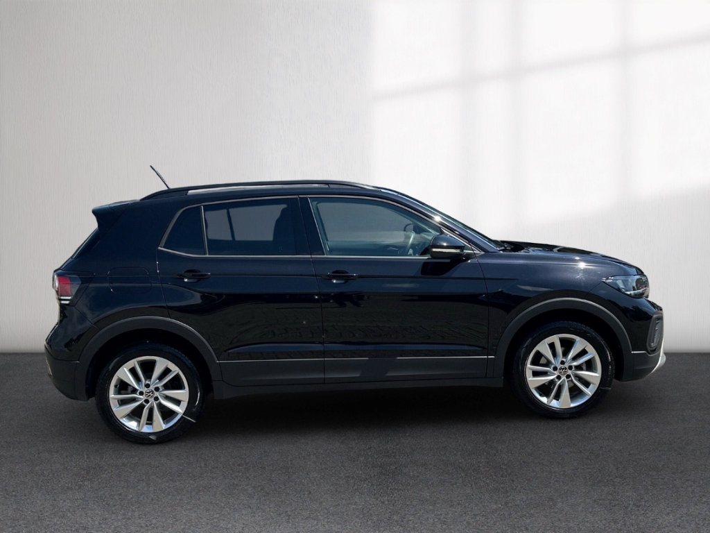 Fahrzeugabbildung Volkswagen T-Cross 1.0 TSI DSG Life LED IQ Drive SHZ LM17