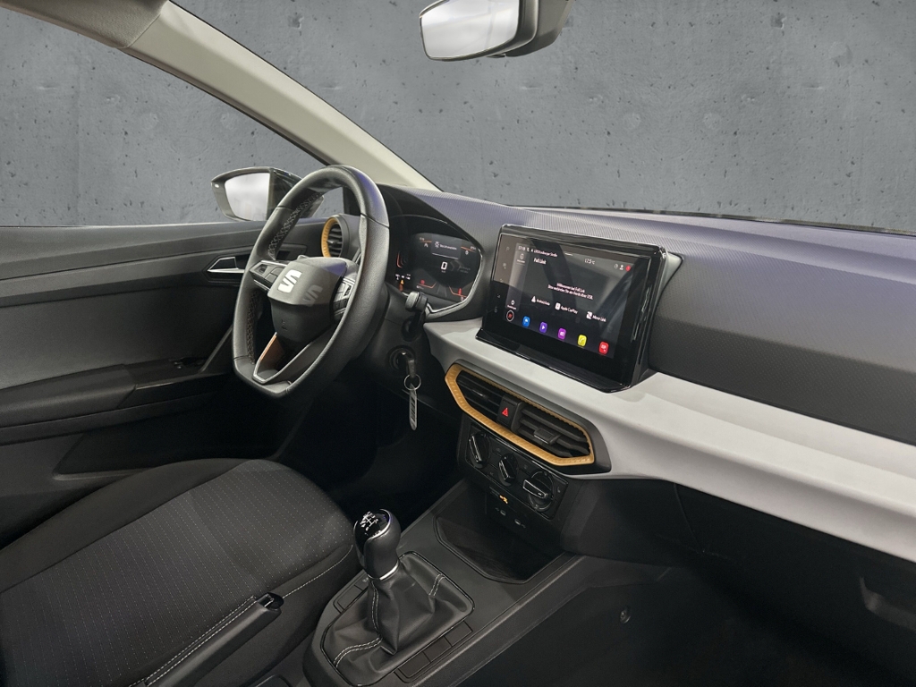 Fahrzeugabbildung SEAT Ibiza 1.0 TSI Style NAVI LED SHZ FULL LINK DIGICOCKP
