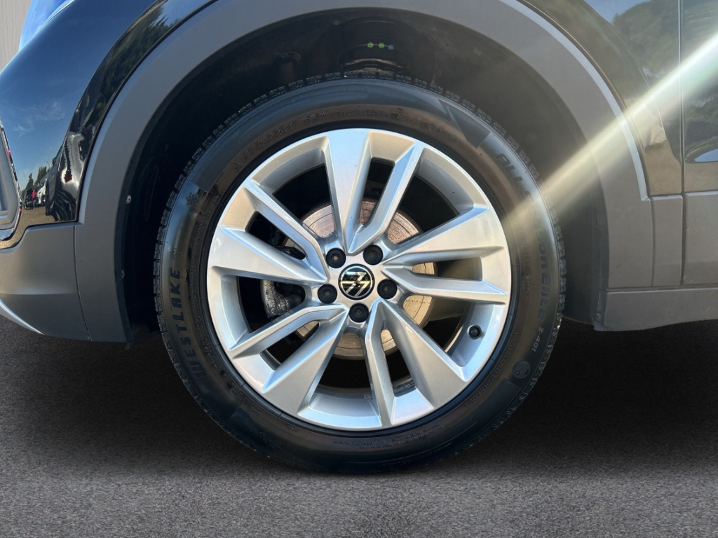 Fahrzeugabbildung Volkswagen T-Cross 1.0 TSI DSG Life ACC LED IQ.Drive SHZ R-Kam
