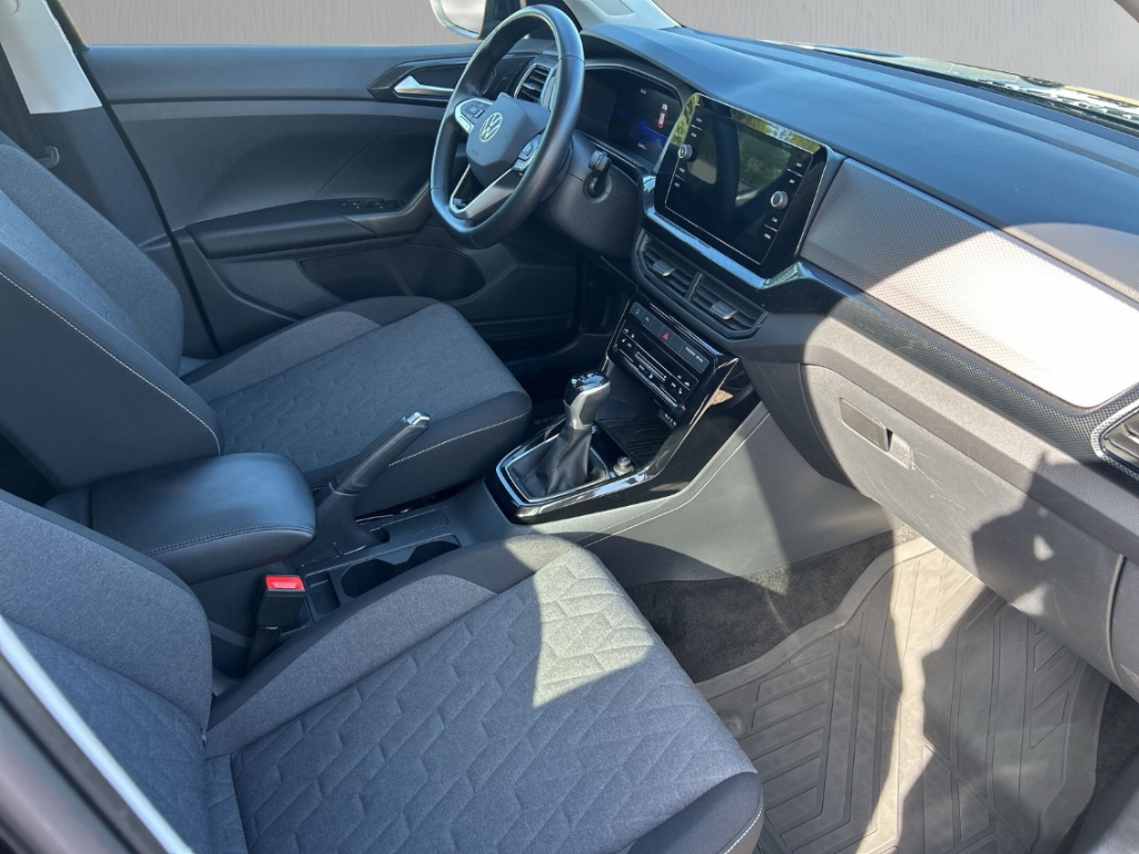 Fahrzeugabbildung Volkswagen T-Cross 1.0 TSI DSG Life ACC LED IQ.Drive SHZ R-Kam