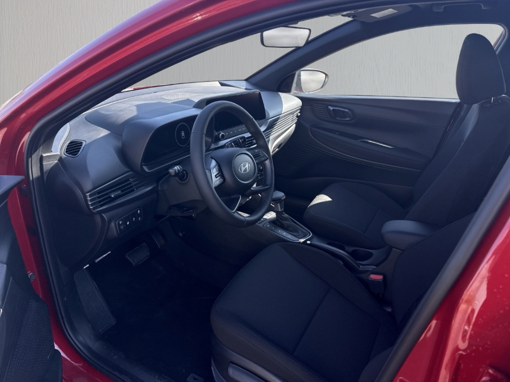 Fahrzeugabbildung Hyundai i20 FL MY26 1.0 T-GDI DCT Blackline Navi Soundsystem Bose LED Apple CarPlay Android Auto