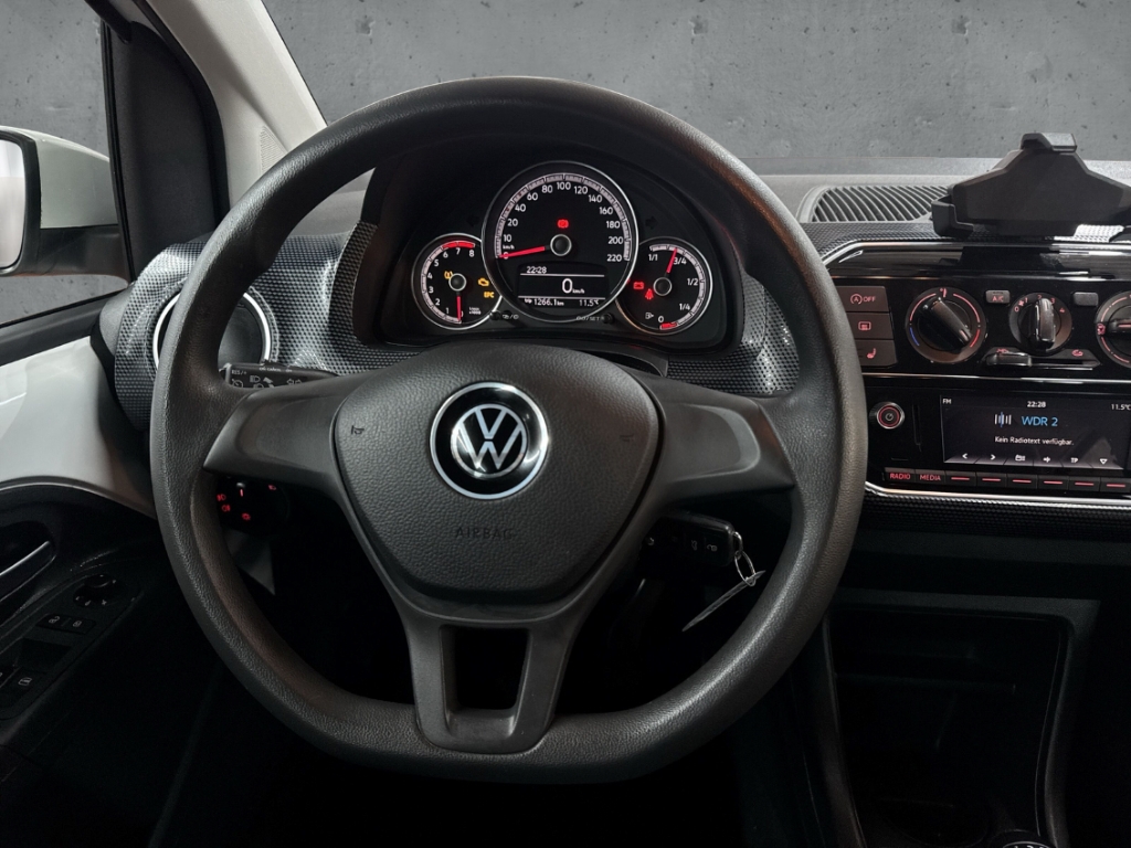 Fahrzeugabbildung Volkswagen up! Basis 1,0 l Klima SHZ NSW PDC GRA Kamera GJR
