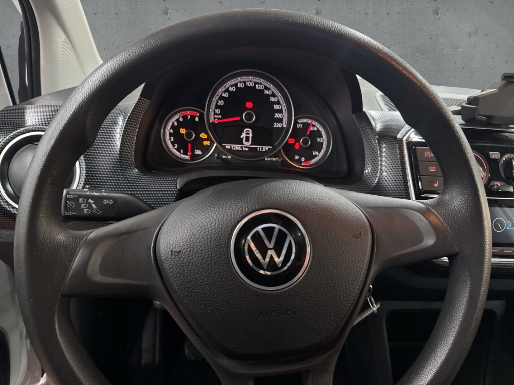 Fahrzeugabbildung Volkswagen up! Basis 1,0 l Klima SHZ NSW PDC GRA Kamera GJR