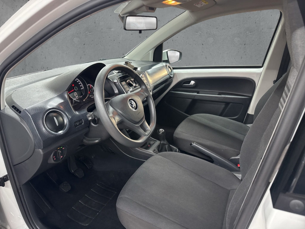 Fahrzeugabbildung Volkswagen up! Basis 1,0 l Klima SHZ NSW PDC GRA Kamera GJR