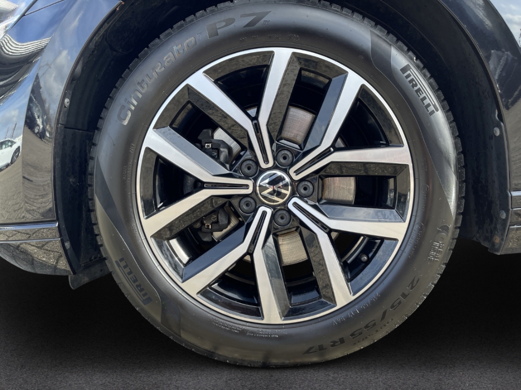 Fahrzeugabbildung Volkswagen Passat Variant TDI DSG Business AHK Nav ACC RKam