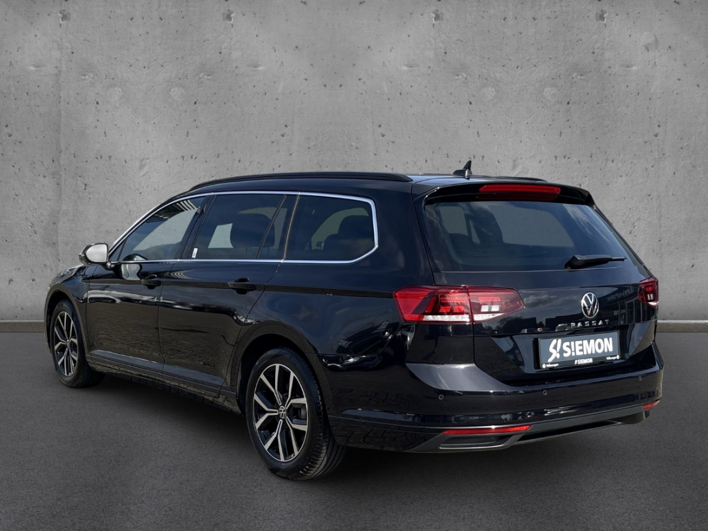 Fahrzeugabbildung Volkswagen Passat Variant TDI DSG Business AHK Nav ACC RKam