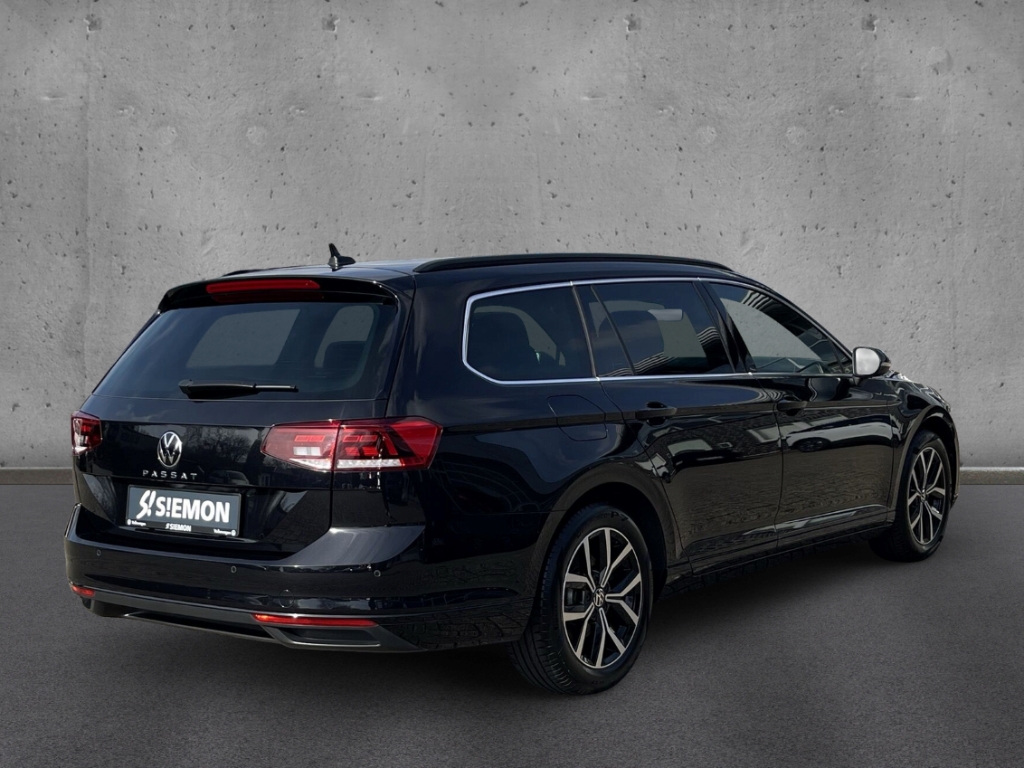 Fahrzeugabbildung Volkswagen Passat Variant TDI DSG Business AHK Nav ACC RKam