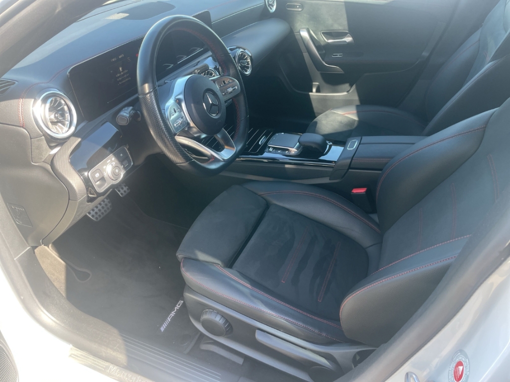 Fahrzeugabbildung Mercedes-Benz CLA 220 Shooting Brake d 8G DCT AMG NAV SHZ ACC