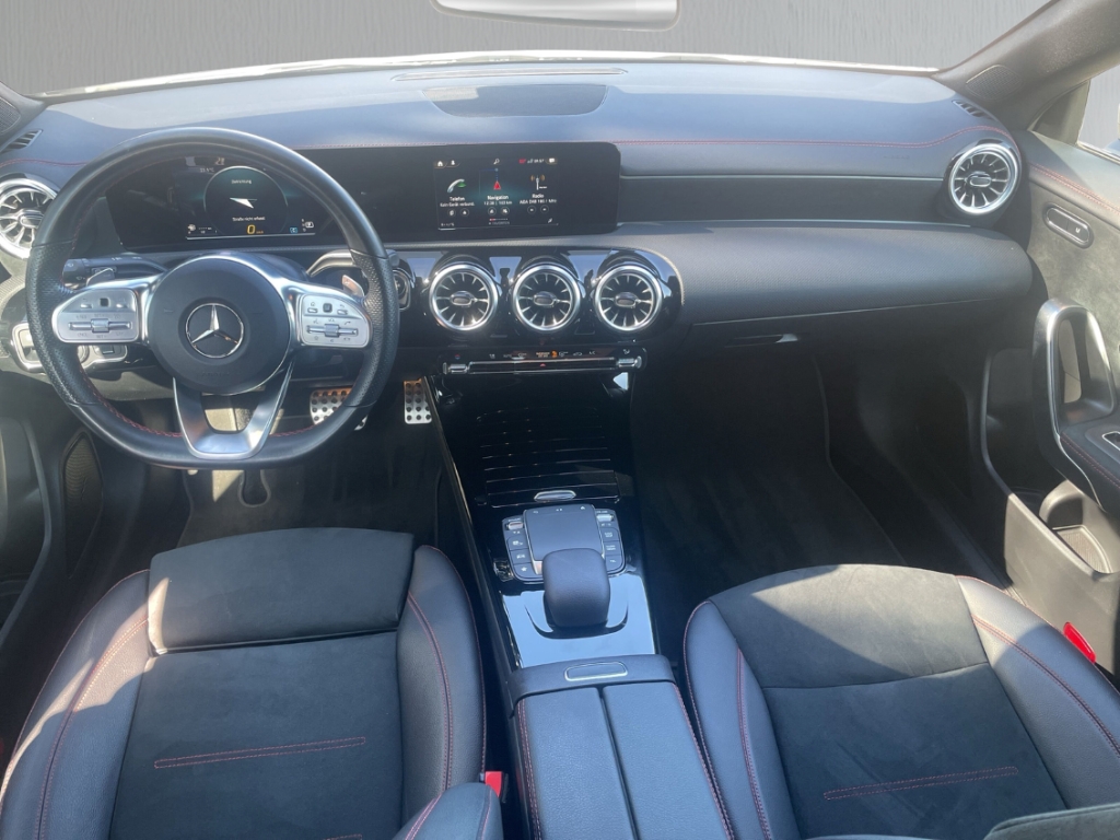Fahrzeugabbildung Mercedes-Benz CLA 220 Shooting Brake d 8G DCT AMG NAV SHZ ACC