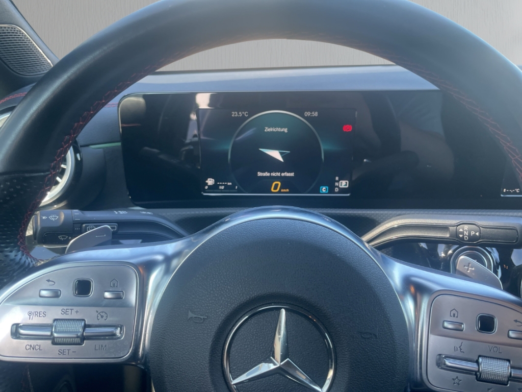 Fahrzeugabbildung Mercedes-Benz CLA 220 Shooting Brake d 8G DCT AMG NAV SHZ ACC