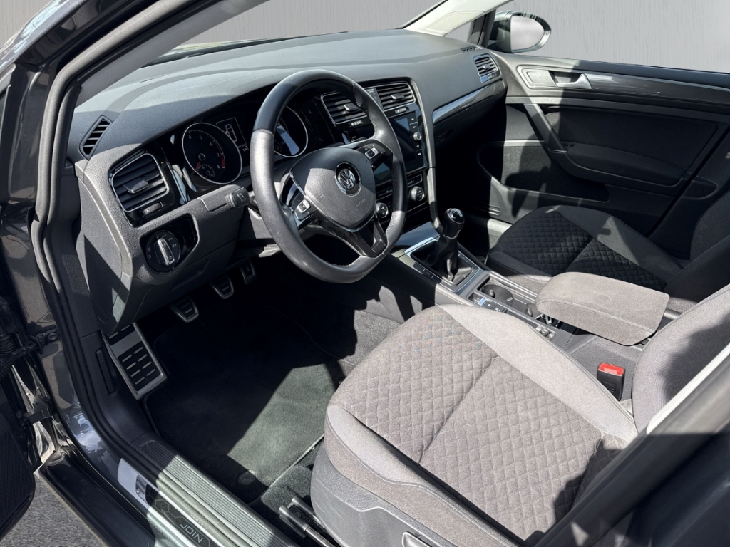 Fahrzeugabbildung Volkswagen Golf VII 1.0 TSI Kinders. Vorb. Klimaautom SHZ