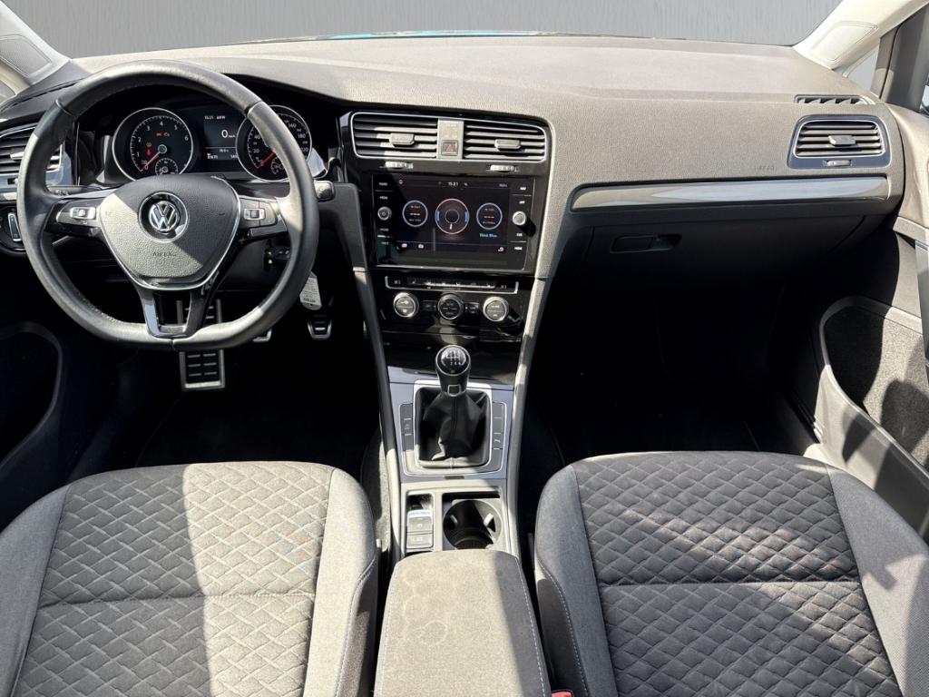Fahrzeugabbildung Volkswagen Golf VII 1.0 TSI Kinders. Vorb. Klimaautom SHZ