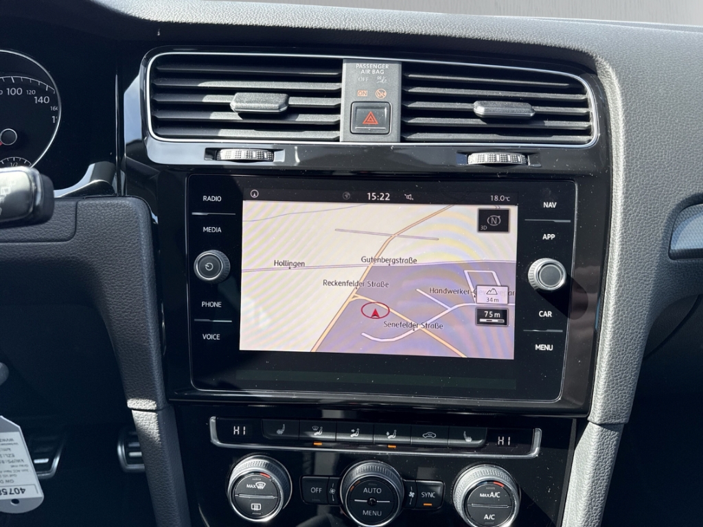 Fahrzeugabbildung Volkswagen Golf VII 1.0 TSI Kinders. Vorb. Klimaautom SHZ