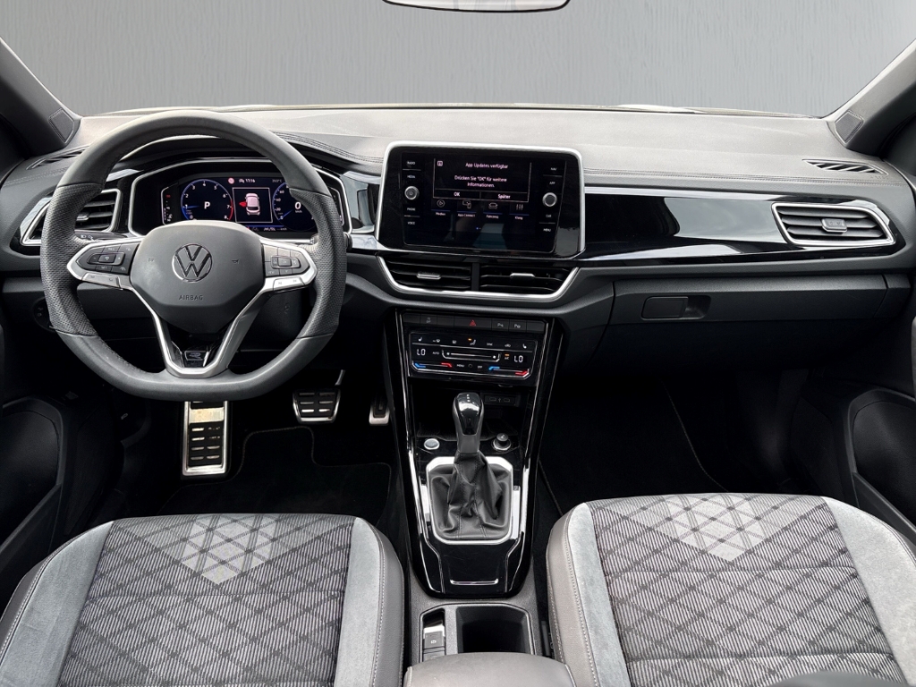 Fahrzeugabbildung Volkswagen T-Roc R-Line 1.5 TSI DSG IQ.Drive LED SHZ EasyOpen DigiCock