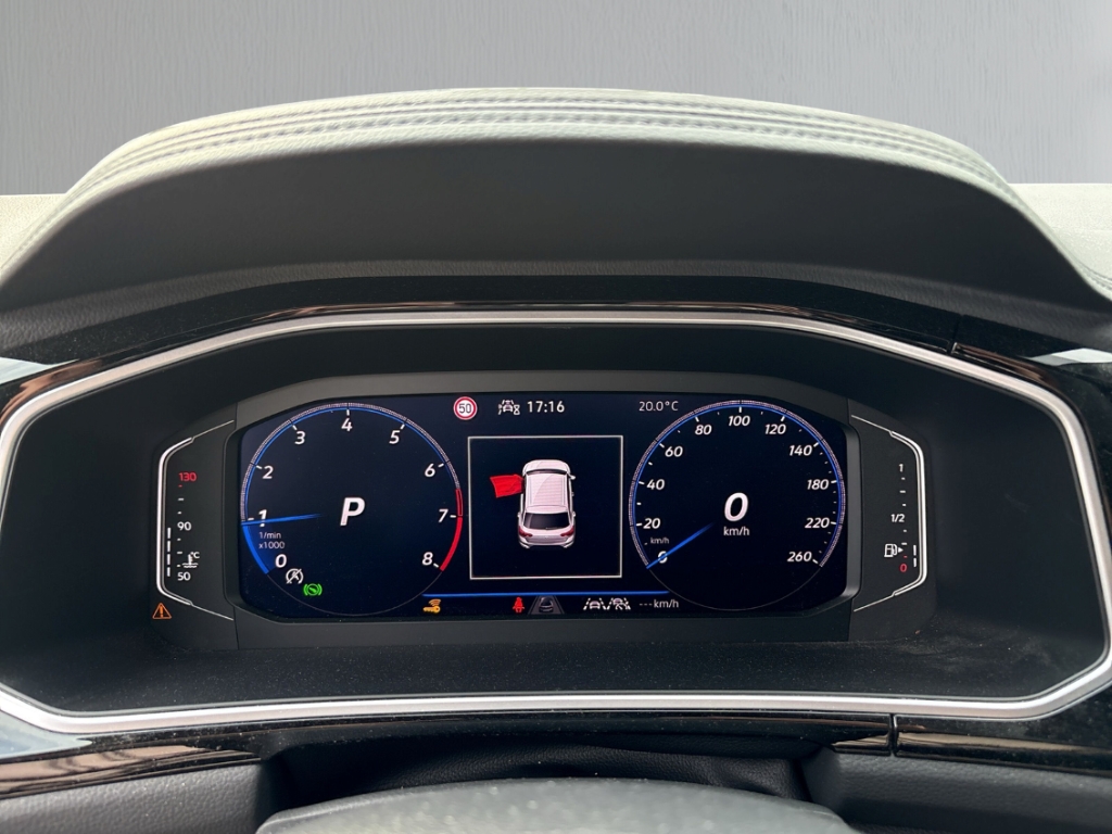 Fahrzeugabbildung Volkswagen T-Roc R-Line 1.5 TSI DSG IQ.Drive LED SHZ EasyOpen DigiCock