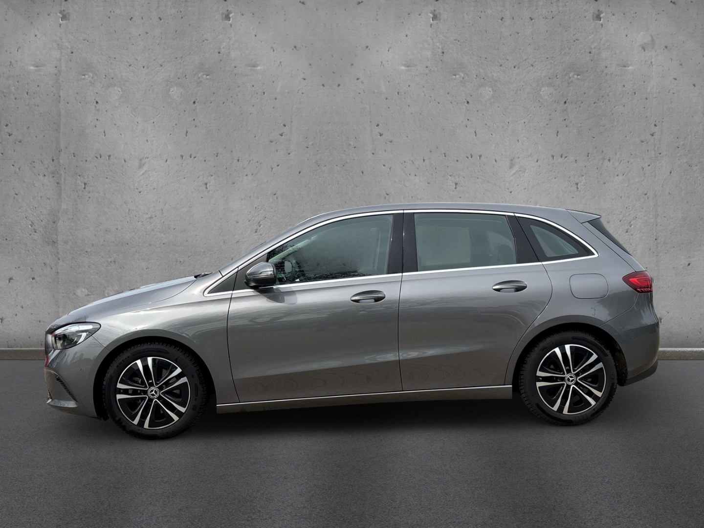 Fahrzeugabbildung Mercedes-Benz B 180 1.4Auto Advanced mHEV NAVI+SHZ+AHK+Tempo