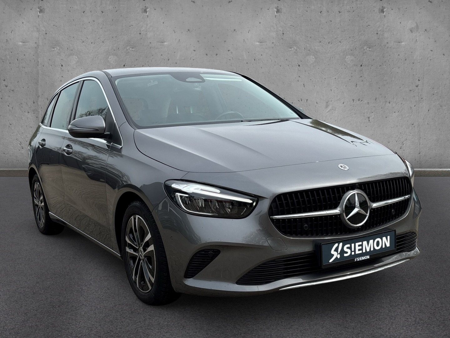 Fahrzeugabbildung Mercedes-Benz B 180 1.4Auto Advanced mHEV NAVI+SHZ+AHK+Tempo