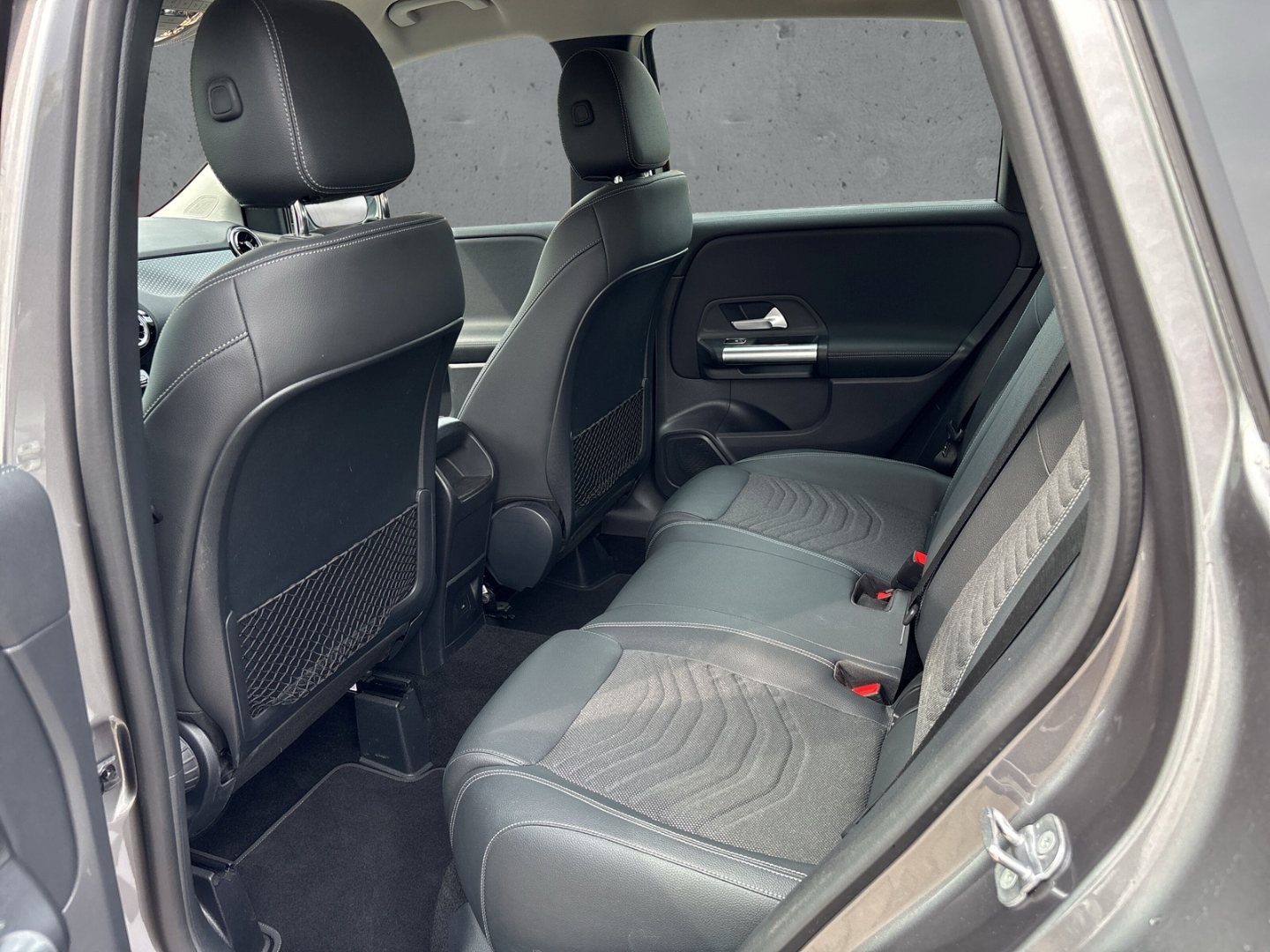 Fahrzeugabbildung Mercedes-Benz B 180 1.4Auto Advanced mHEV NAVI+SHZ+AHK+Tempo