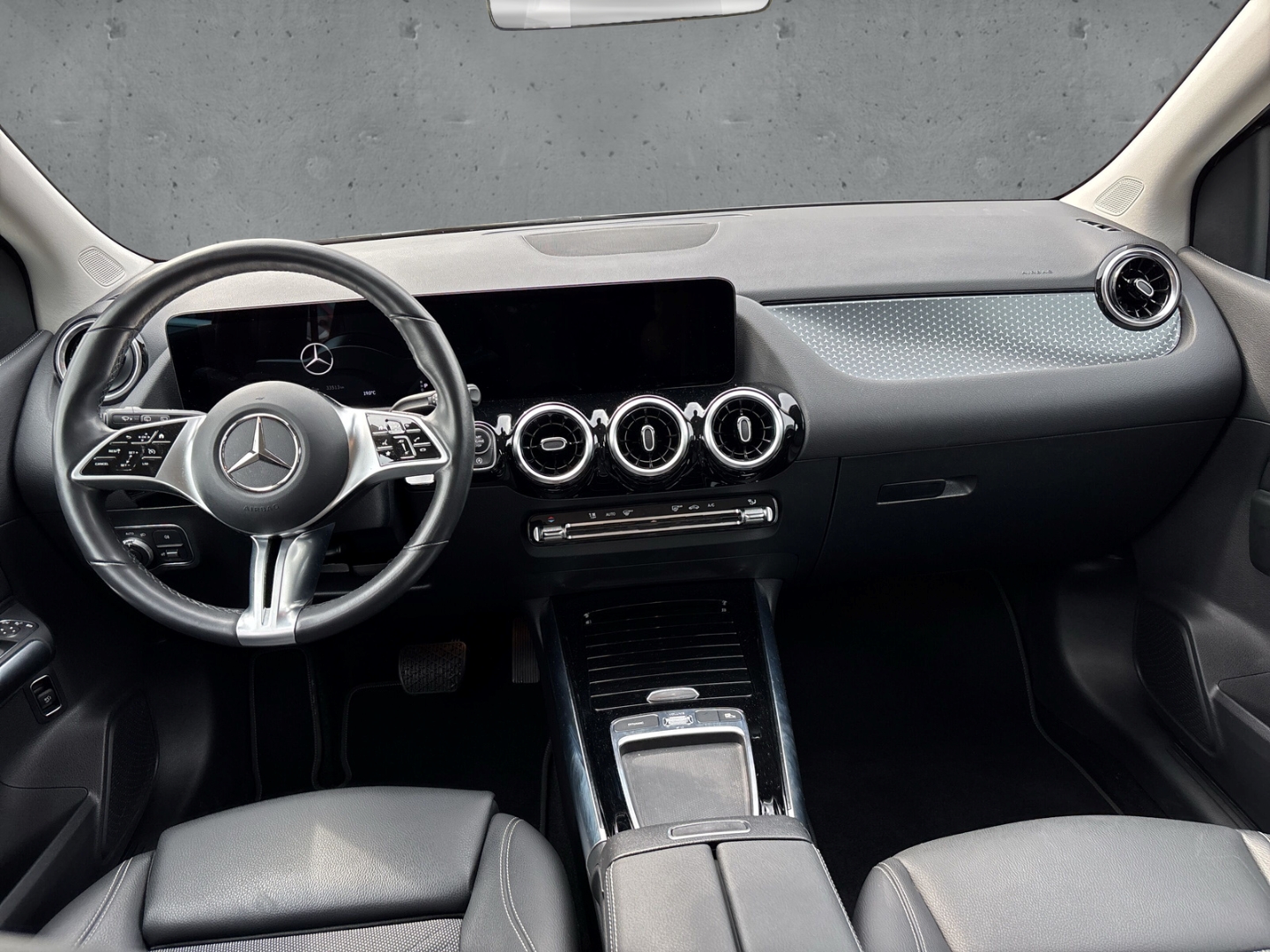 Fahrzeugabbildung Mercedes-Benz B 180 1.4Auto Advanced mHEV NAVI+SHZ+AHK+Tempo