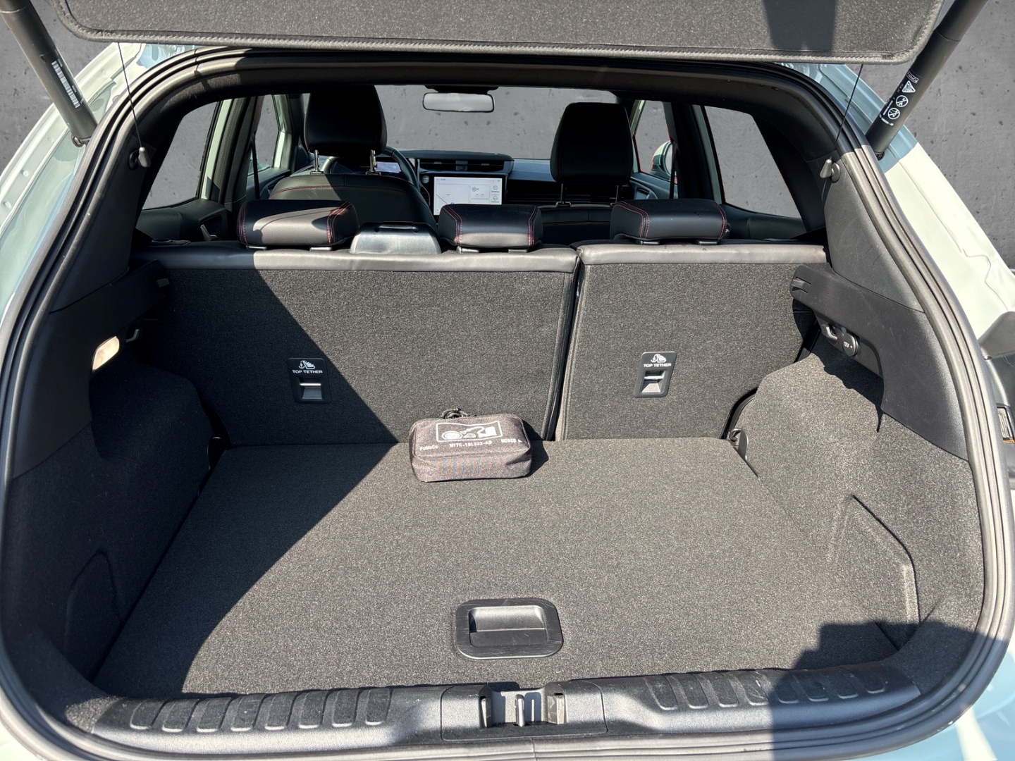 Fahrzeugabbildung Ford Puma 1.0 EcoBoost ST-Line X LED Navi WinterP Tei