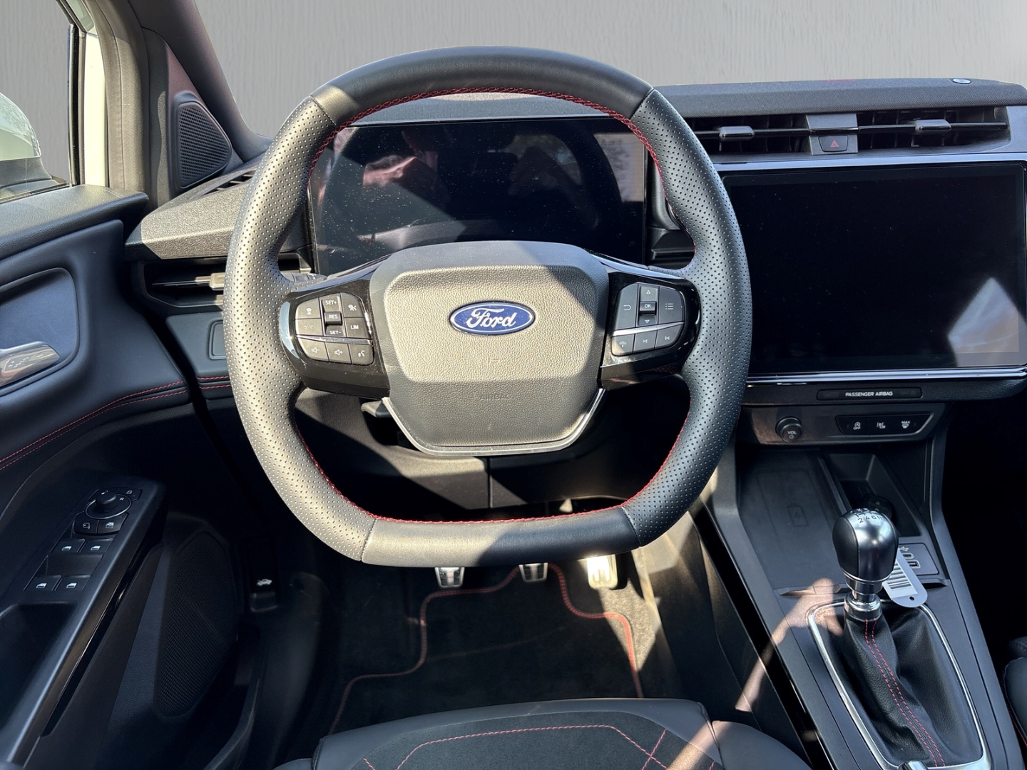 Fahrzeugabbildung Ford Puma 1.0 EcoBoost ST-Line X LED Navi WinterP Tei