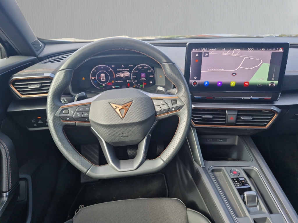 Fahrzeugabbildung CUPRA Formentor 1.4 TSI e-Hybrid LED SHZ NAVI PDC Beat Digitales Cockpit ACC Apple CarPlay