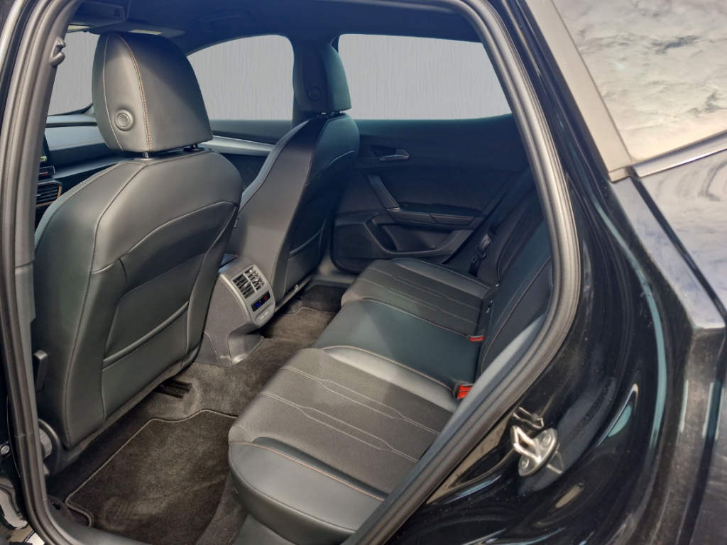Fahrzeugabbildung CUPRA Formentor 1.4 TSI e-Hybrid LED SHZ NAVI PDC Beat Digitales Cockpit ACC Apple CarPlay
