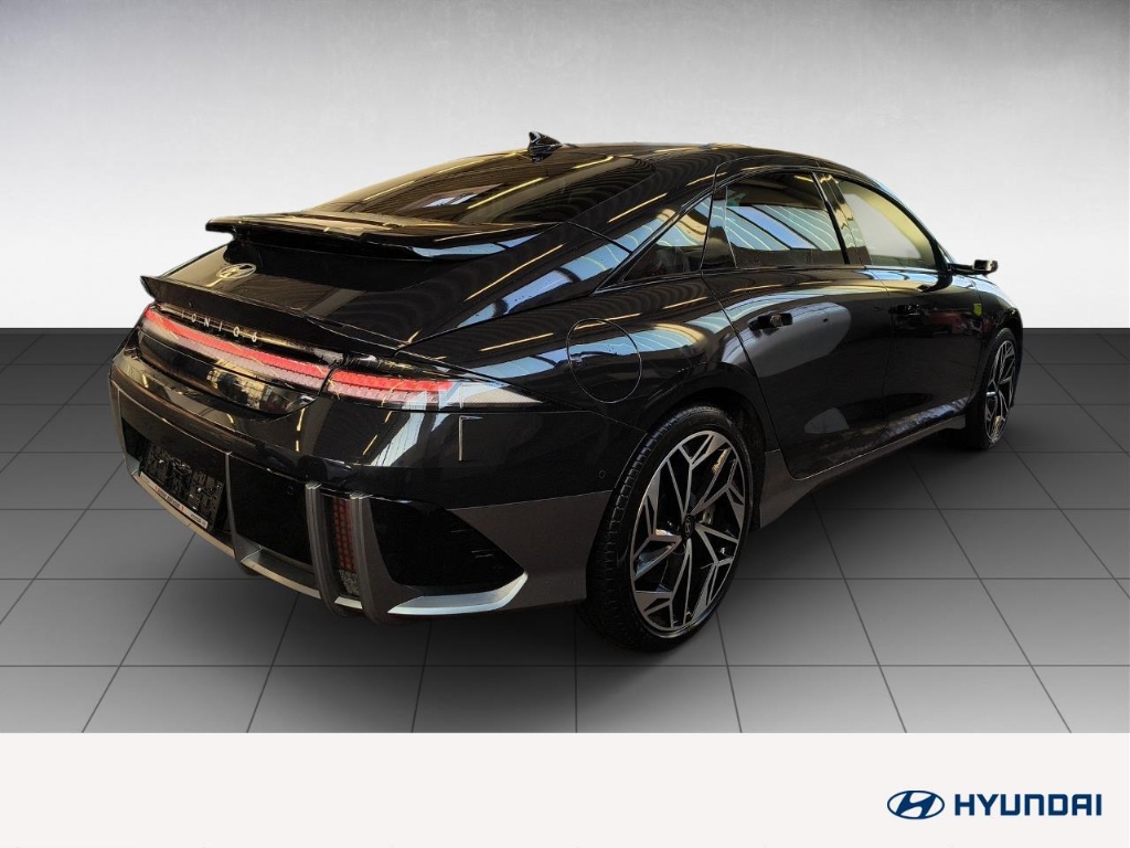 Fahrzeugabbildung Hyundai IONIQ 6 77,4kWh 2WD UNIQ Digi-Spiegel 20LM Schiebedach HUD Navi Digitales Cockpit