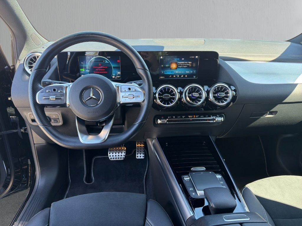 Fahrzeugabbildung Mercedes-Benz B 250 e Edition AMG Exterieur R-Kamera SHZ Tempomat