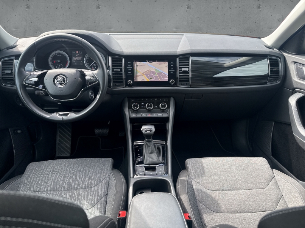 Fahrzeugabbildung SKODA Kodiaq 2.0 TDI Style 4x4 AHK LED NAVI PDC PANO Canto El. Digitales Cockpit