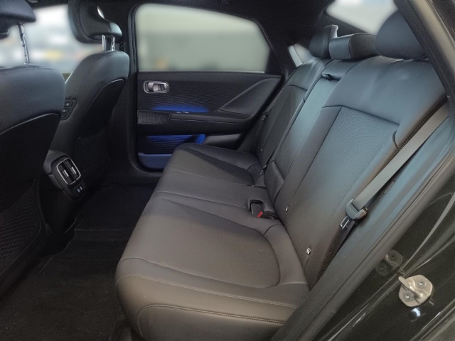 Fahrzeugabbildung Hyundai IONIQ 6 77,4kWh 4WD UNIQ Digi-Spiegel Schiebedach HUD Navi Digitales Cockpit Memory Sitze